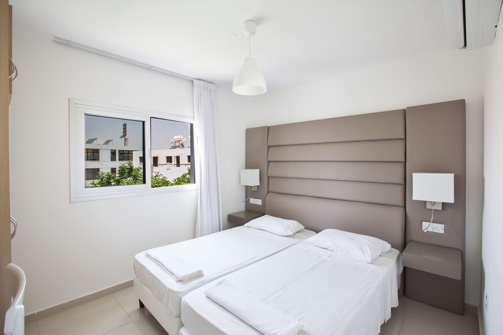 Tsokkos Holidays Hotel Apartments 圣纳帕 外观 照片
