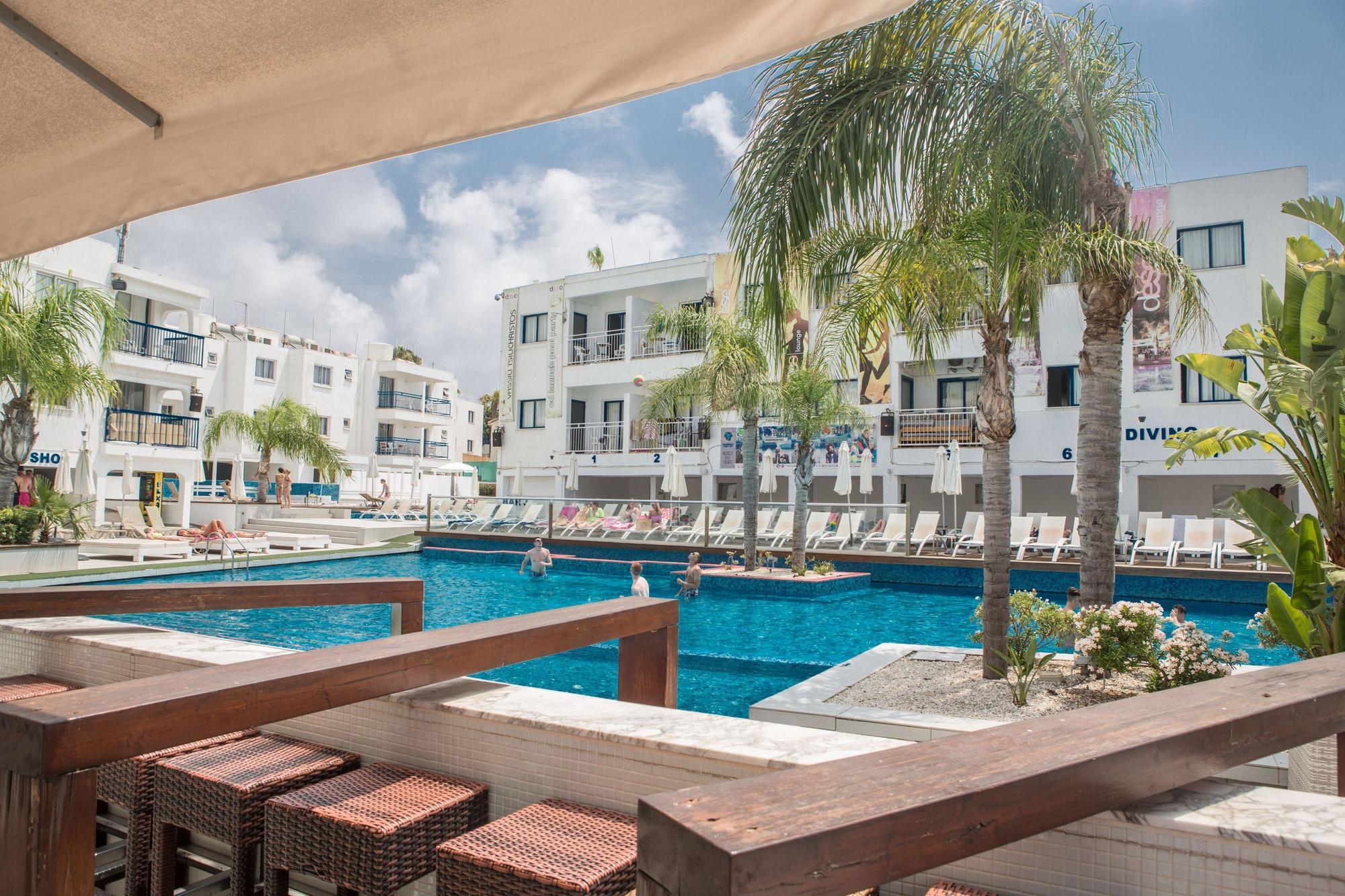 Tsokkos Holidays Hotel Apartments 圣纳帕 外观 照片