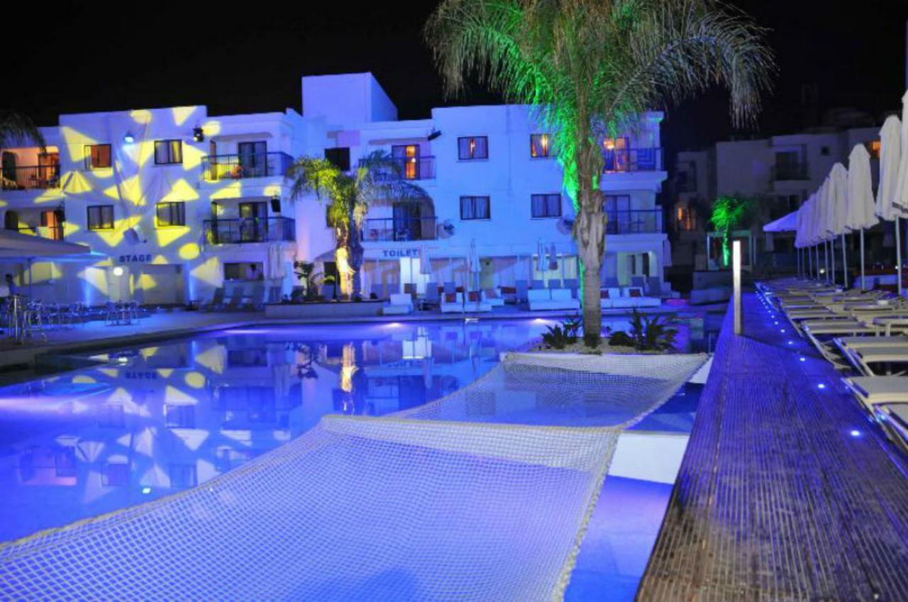 Tsokkos Holidays Hotel Apartments 圣纳帕 外观 照片