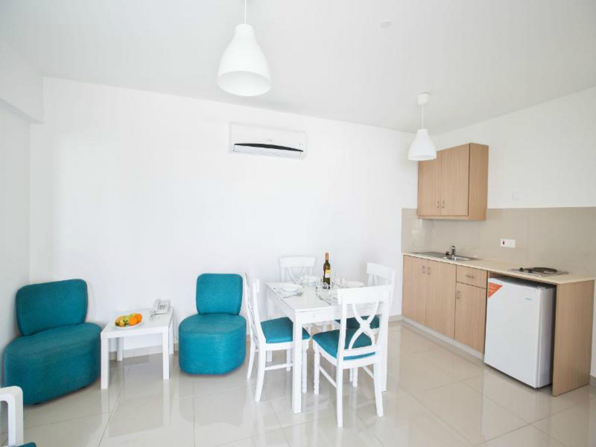 Tsokkos Holidays Hotel Apartments 圣纳帕 外观 照片