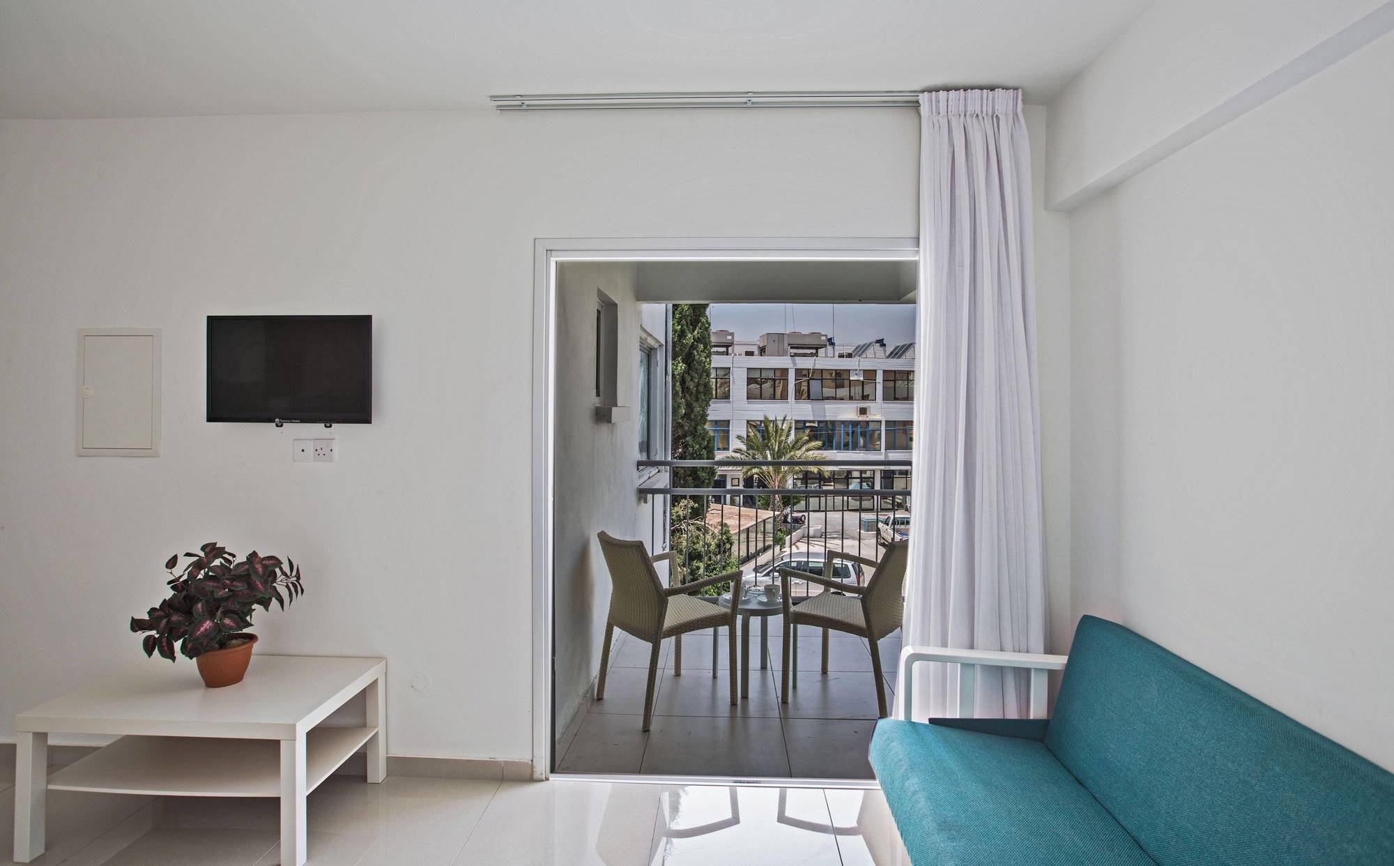Tsokkos Holidays Hotel Apartments 圣纳帕 外观 照片