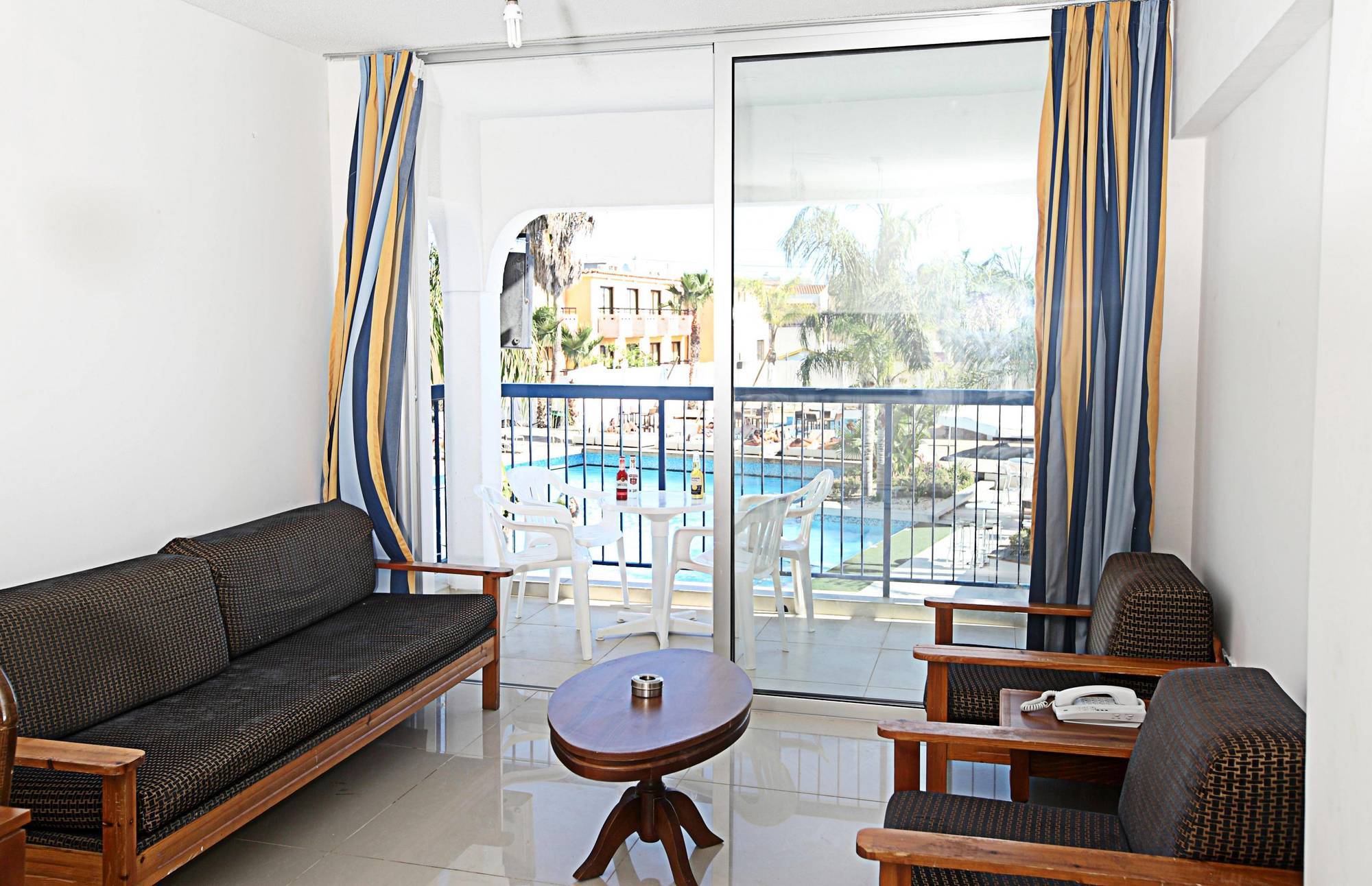 Tsokkos Holidays Hotel Apartments 圣纳帕 外观 照片