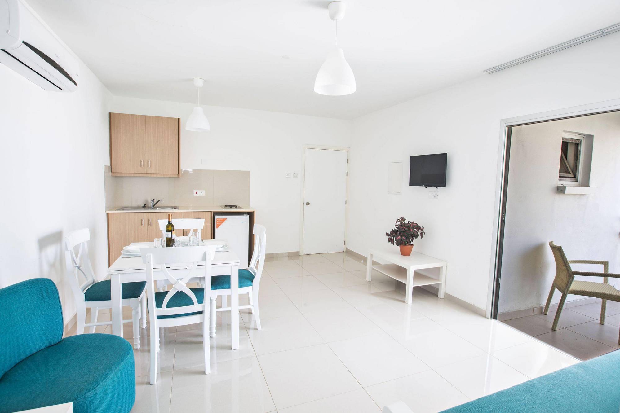 Tsokkos Holidays Hotel Apartments 圣纳帕 外观 照片
